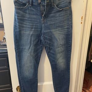 Like new Lucky Brand size 8 ankle length worn one time smoke free home